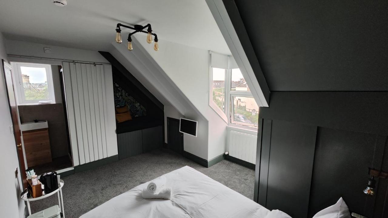 Styles & White Stays - Central Newquay นิวคีย์ ภายนอก รูปภาพ