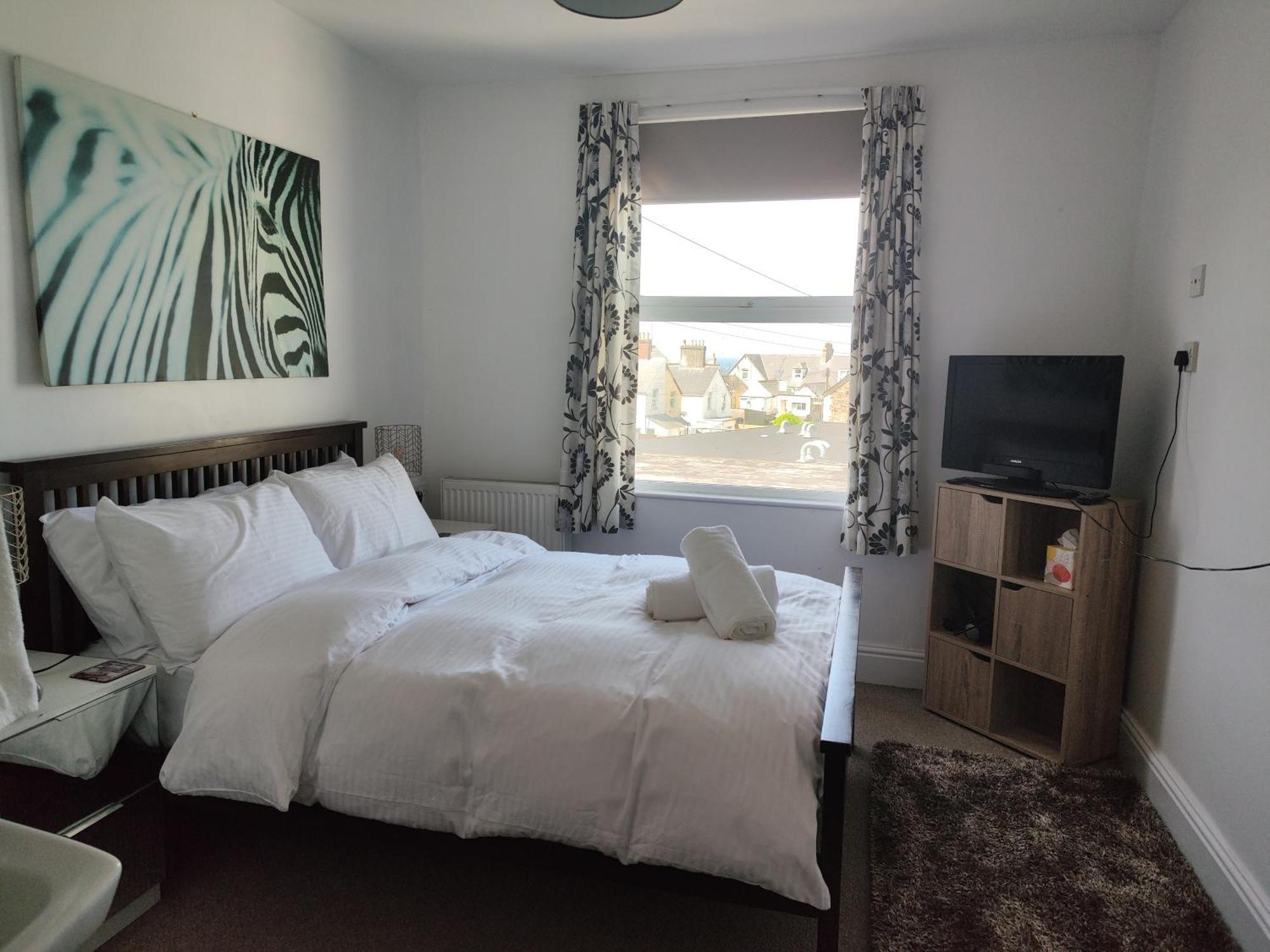 Styles & White Stays - Central Newquay นิวคีย์ ภายนอก รูปภาพ